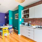 Monica's Place: A Friends' Inspired Lisboa