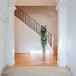 아파트 Monica's Place: A Friends' Inspired *