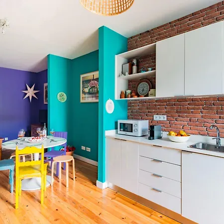 Monica's Place: A Friends' Inspired Apartament Lizbona