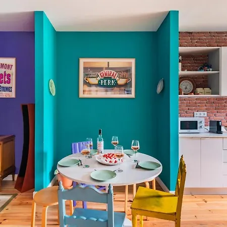 Monica's Place: A Friends' Inspired Lisboa