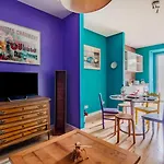 Monica's Place: A Friends' Inspired Apartamento