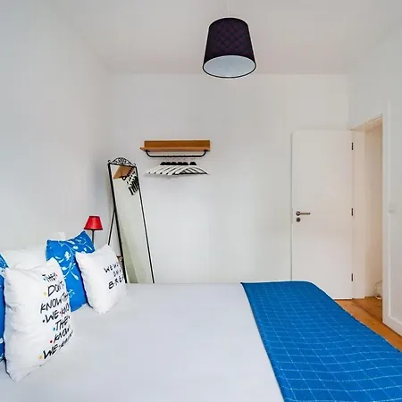 Monica's Place: A Friends' Inspired Appartement *