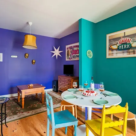 Monica's Place A Friends' Inspired Apartment Lisbon